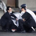 EN VIDEO | Así fue atrapado el hombre que lanzó un explosivo durante acto electoral del primer ministro de Japón