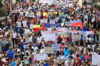 Continúan el llamado a marchar este 1May para exigir "derechos laborales y salarios dignos"