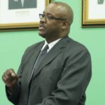 La polémica propuesta de un ministro de Bahamas sobre como castigar a los agresores sexuales