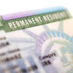 ¿Cuáles son las obligaciones que debes cumplir si tienes Green Card o podrías ser expulsado de EEUU? Como es obvio, son muchas