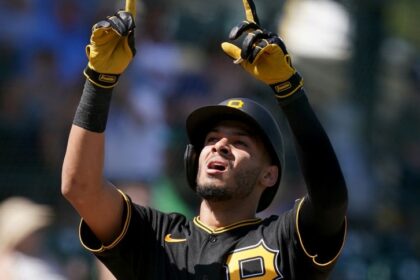 El pelotero venezolano de los Padres de San Diego Tucupita Marcano podría ser suspendido de por vida de la Mejor League Baseball (MLB)